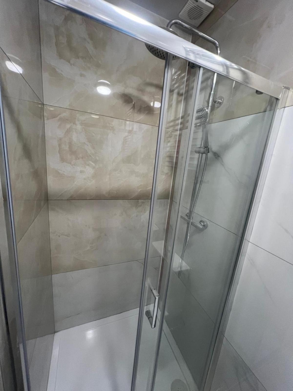 Good Priced Single Rooms In Northolt 外观 照片