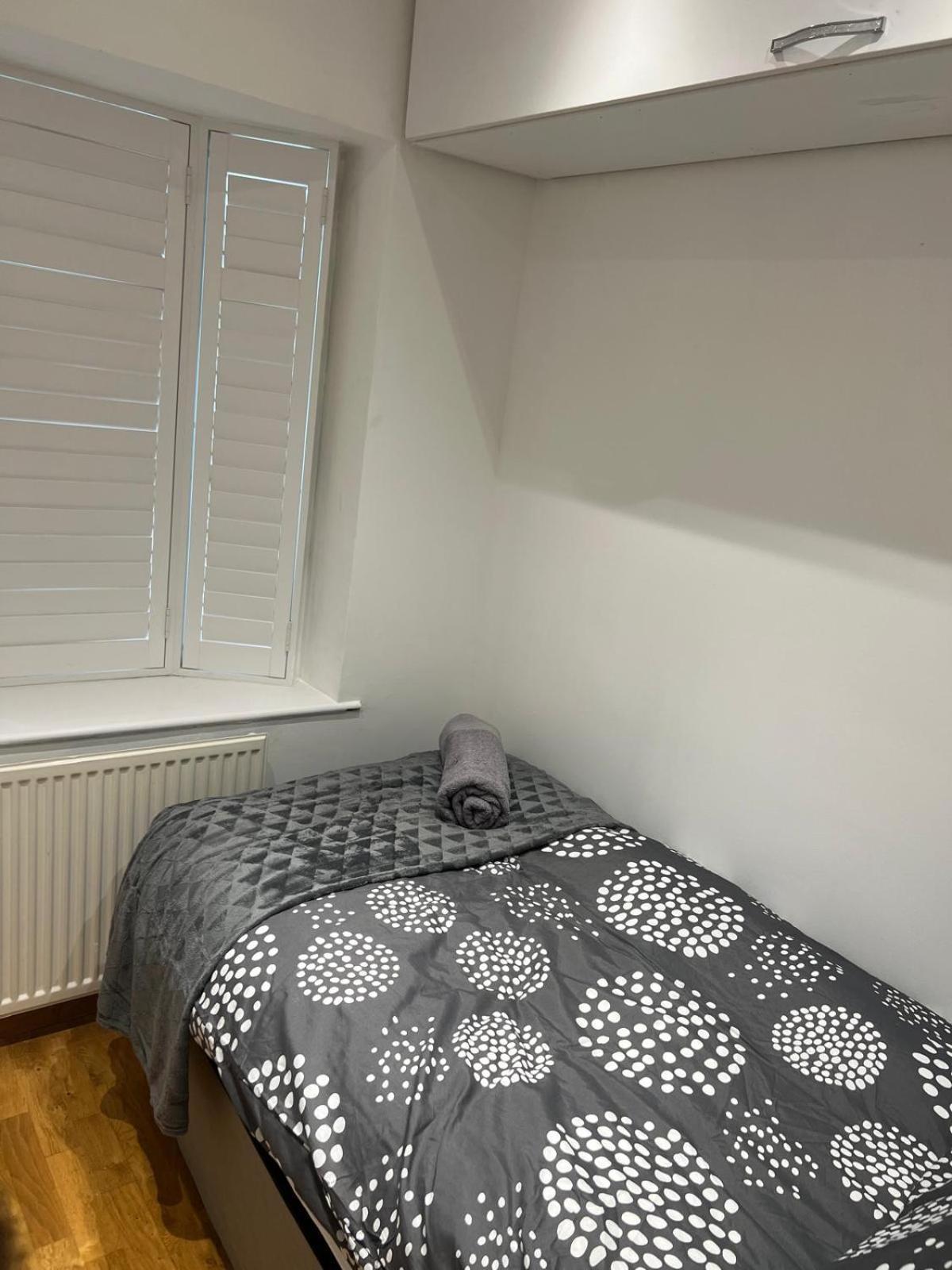 Good Priced Single Rooms In Northolt 外观 照片